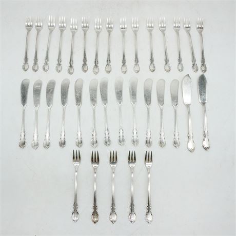 1847 Rogers Bros "Reflection" Flatware Assortment (Total of 34 Pieces)