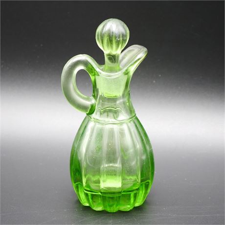 Small Green Glass Decanter w/Stopper