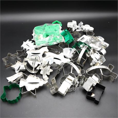 Assorted Cookie Cutters (Total of 50)
