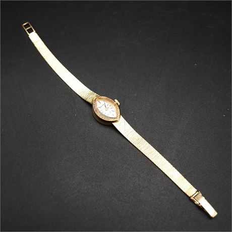 14K Gold Bulova Dior 23 Watch