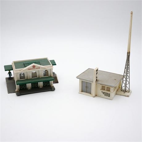 Pair of Plasticville HO Scale Buildings for Train Sets