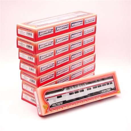 IHC HO Scale Southern Pacific Train Set (Lot of 8)