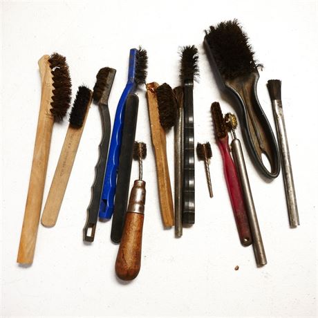 Assorted Brushes/Wire Brushes (Total of 14)