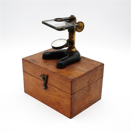Ernst Leitz Microscope w/Original Wooden Carrier
