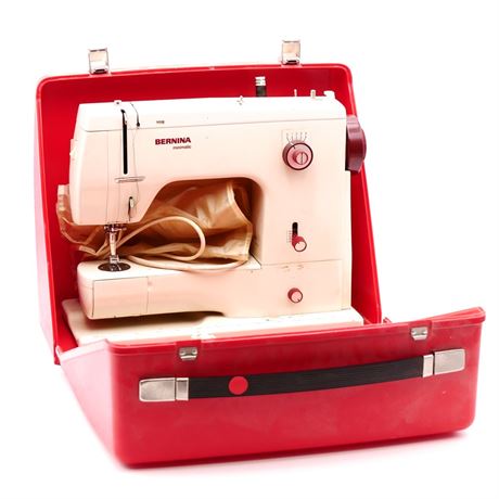 Bernina Model 807 Minimatic Sewing Machine with Case