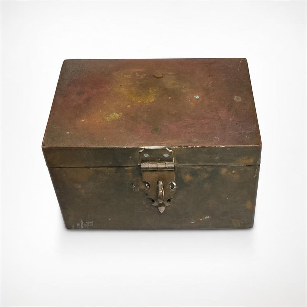 vintage brass cigarette box Striped Case/cardholder W/ Decorative Interior and slim design keeps your cigarettes safe in style Placer Auctions - Auctions, Estate
